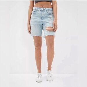 American Eagle Outfitters Denim Distressed Skater Shorts‎ Size 14 light wash